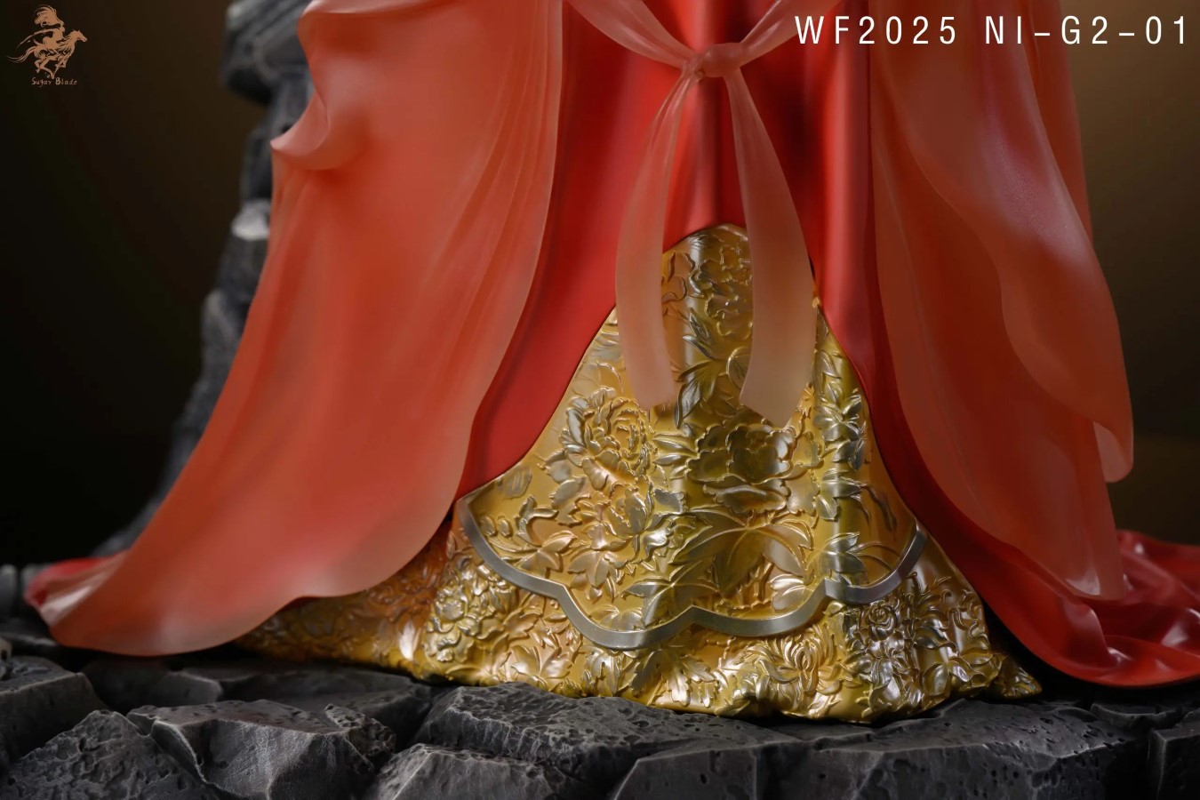 Court Ladies Wearing Flowers 1/5