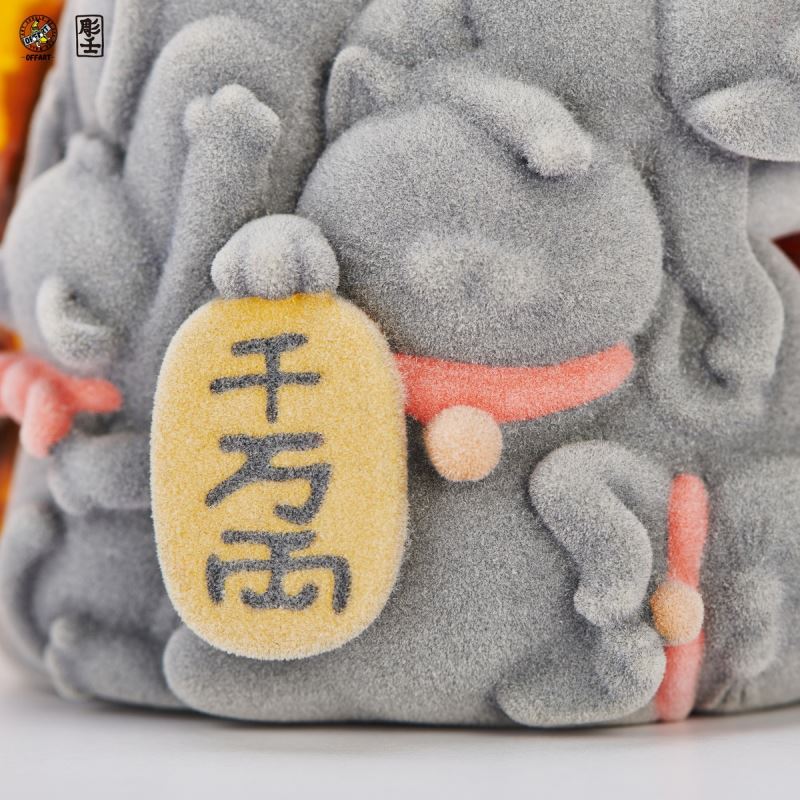 Hundred Cats Red Lotus Mini Fortune Head Sculpture - Flocked Version