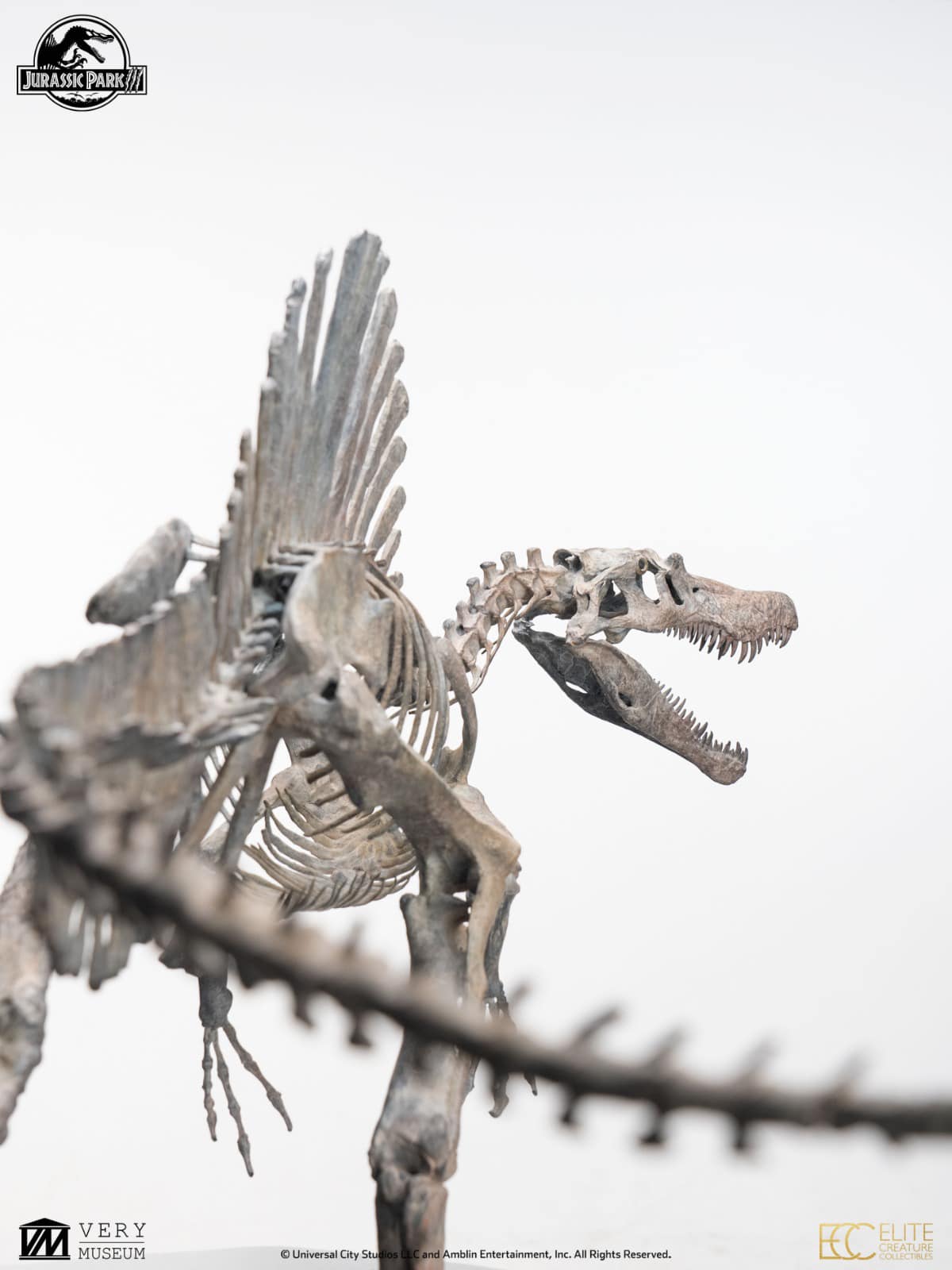 Bronze Spinosaurus Skeleton - Jurassic Park III 1/12