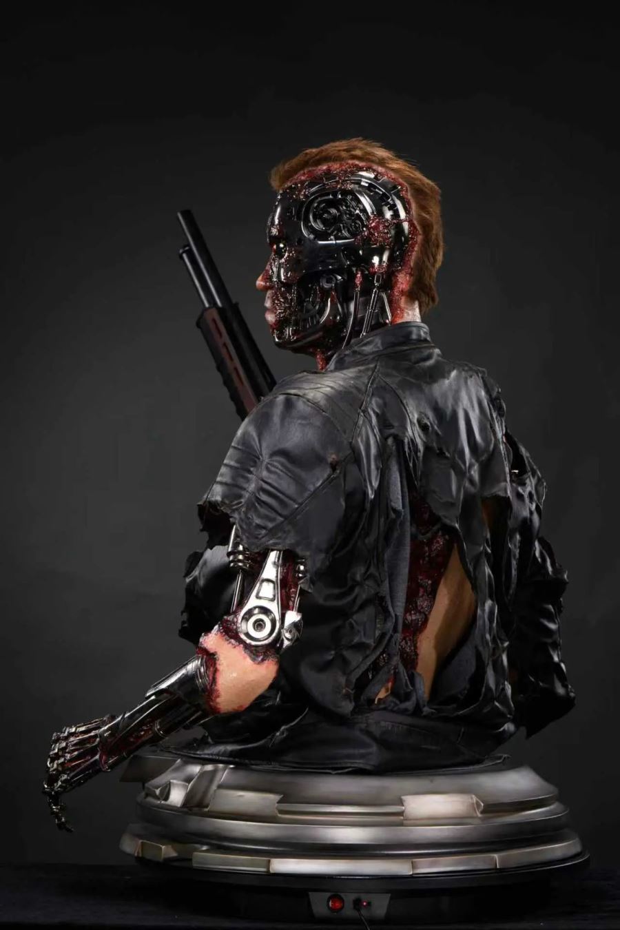 T-850 - Terminator 1/1 life size bust
