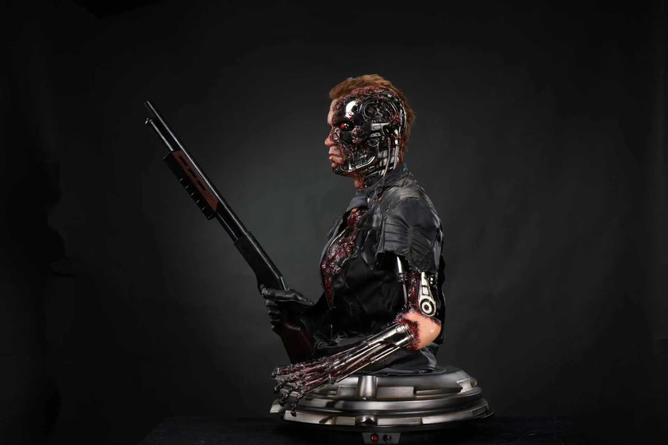 T-850 - Terminator 1/1 life size bust