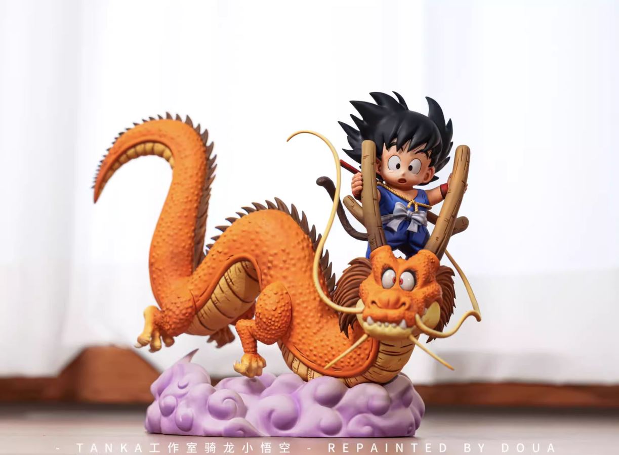 Dragon Riding Son Goku - Dragon Ball