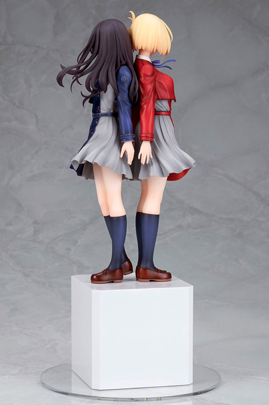 Lycoris Recoil Chisato Nishikigi & Takina Inoue 1/8