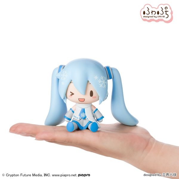Hatsune Miku Series Fuwapuchi Deformed Figure Snow Miku