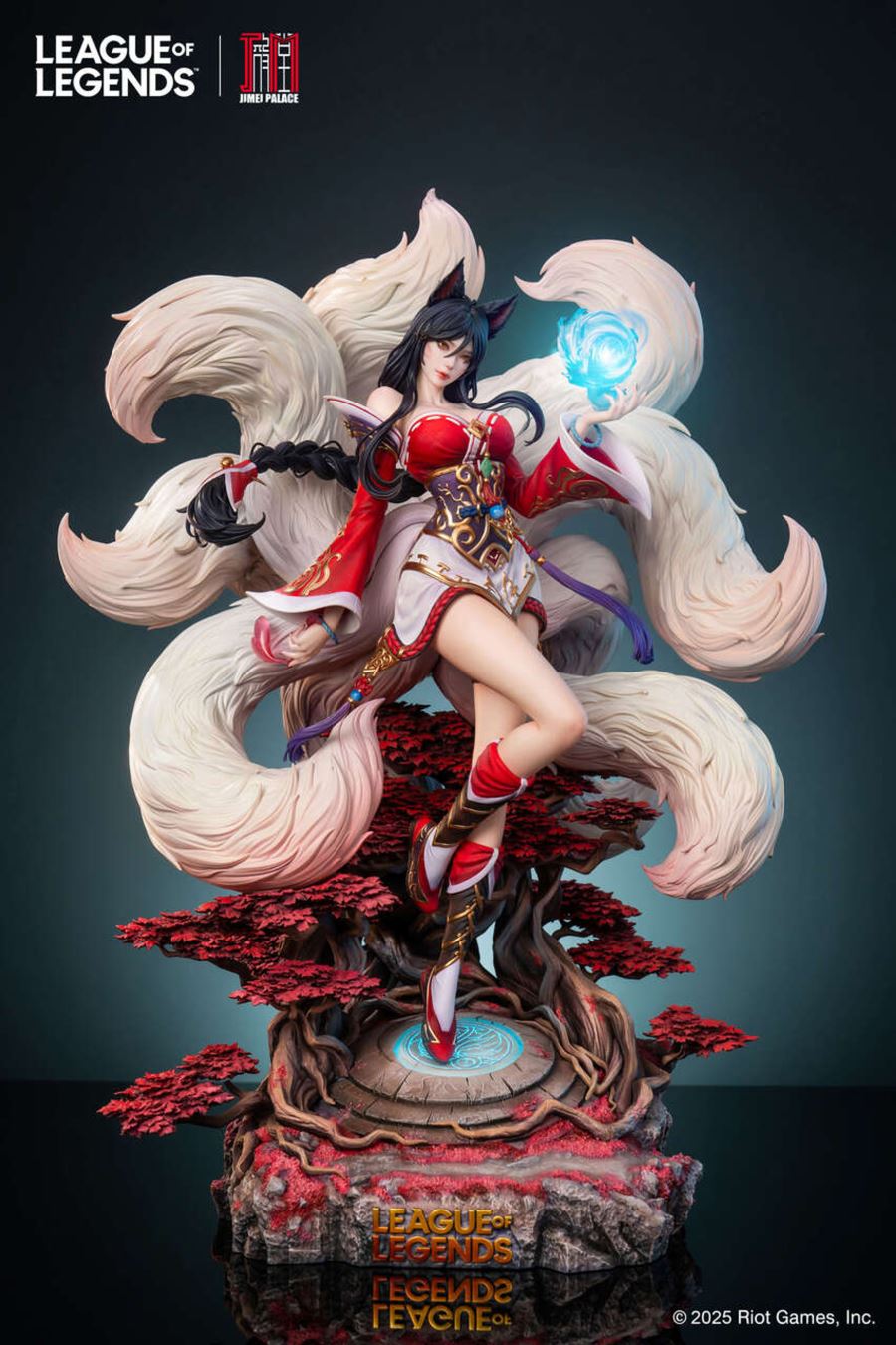 Nine-Tailed Fox Ahri - League of Legends