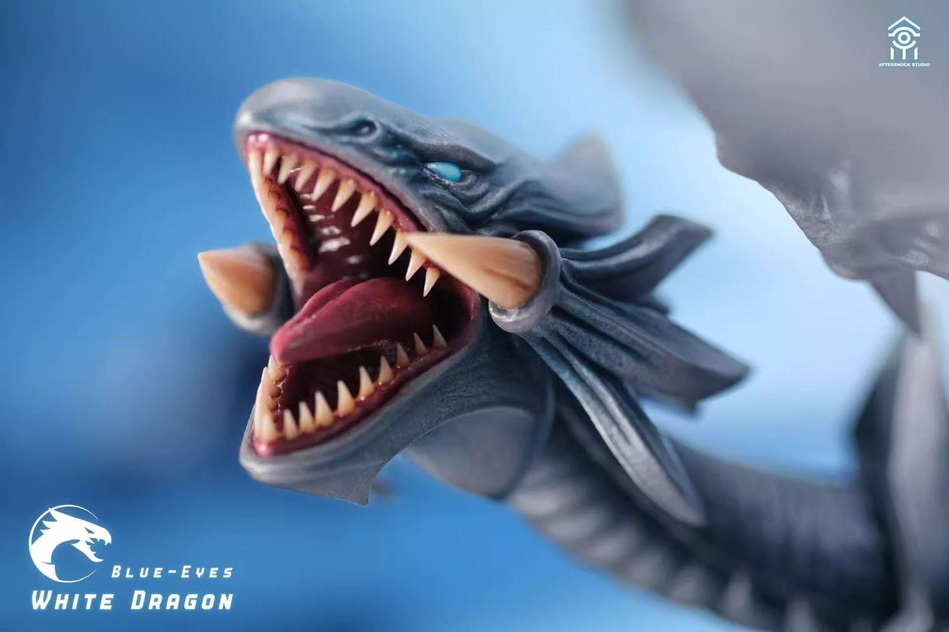 Blue-Eyes White Dragon and Red-Eyes Black Dragon - Yu-Gi-Oh!