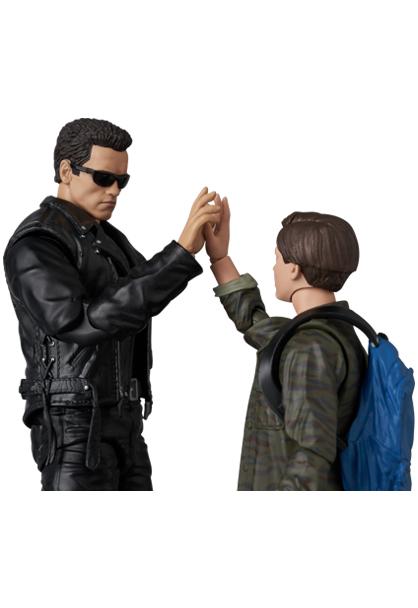 MAFEX T-800 (T2 Ver.) & John Connor