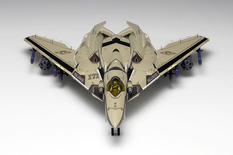 Macross Delta VF-171 Nightmare Plus [Outlying Space Type] 1/72