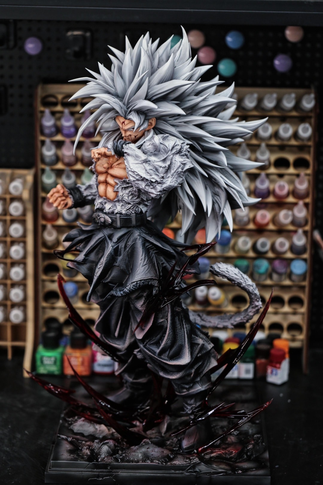 Super Saiyan 4 Goku - Dragon Ball