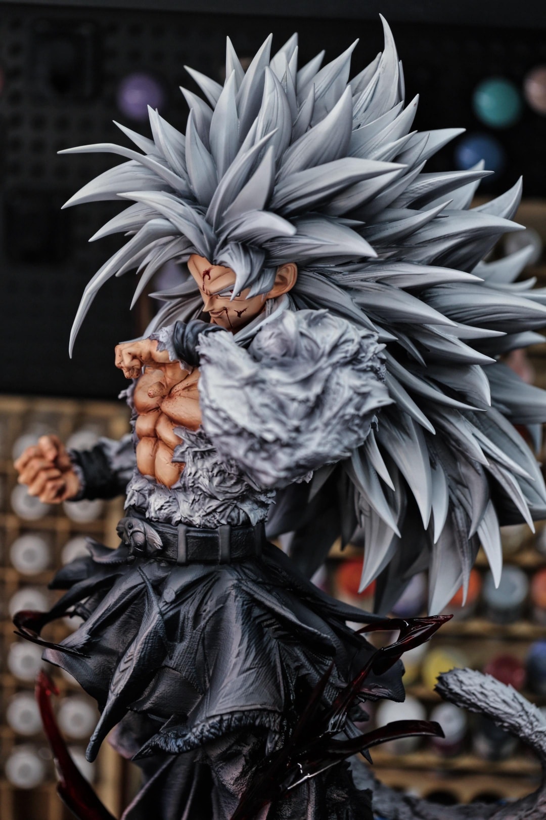 Super Saiyan 4 Goku - Dragon Ball