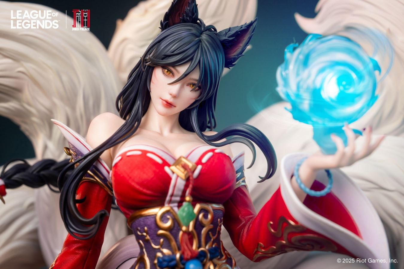Nine-Tailed Fox Ahri - League of Legends