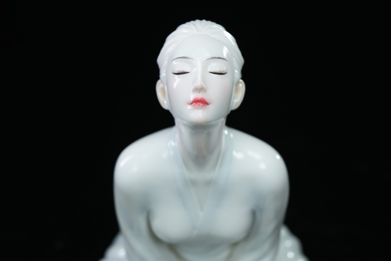 Ningsi Chinese Style Colored Porcelain Figure