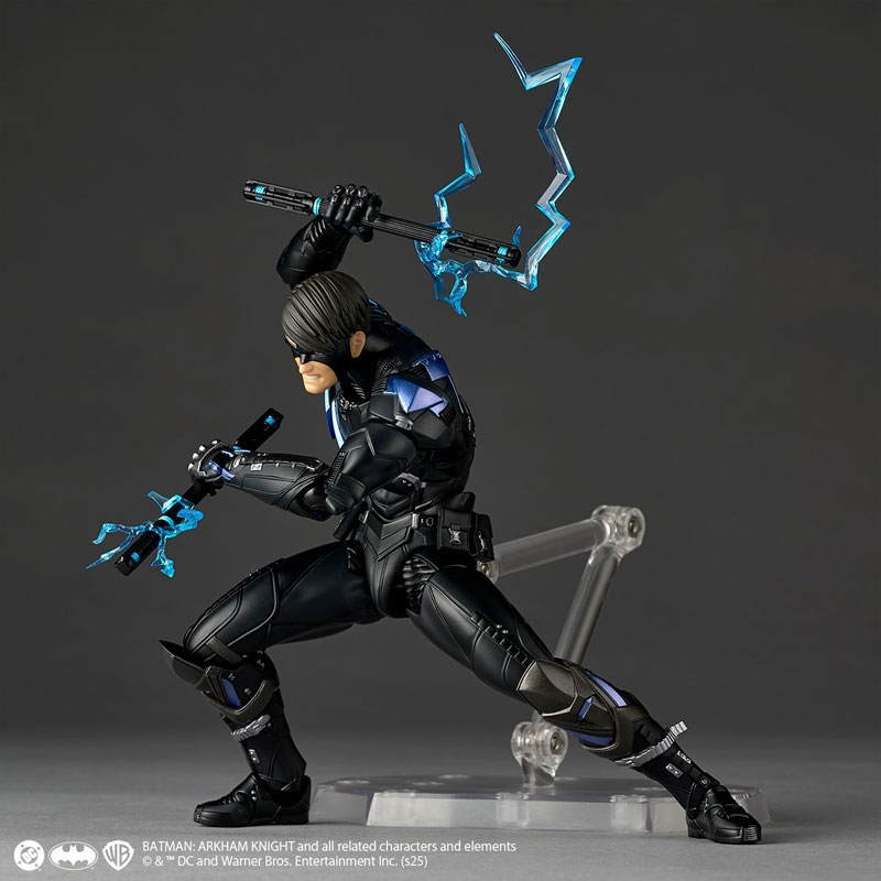 Revoltech Amazing Yamaguchi Batman: Arkham Knight Nightwing