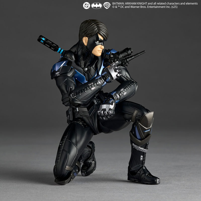 Revoltech Amazing Yamaguchi Batman: Arkham Knight Nightwing