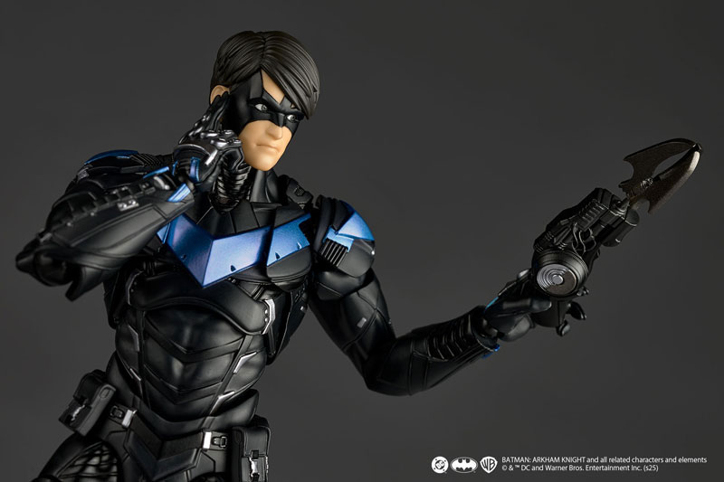 Revoltech Amazing Yamaguchi Batman: Arkham Knight Nightwing