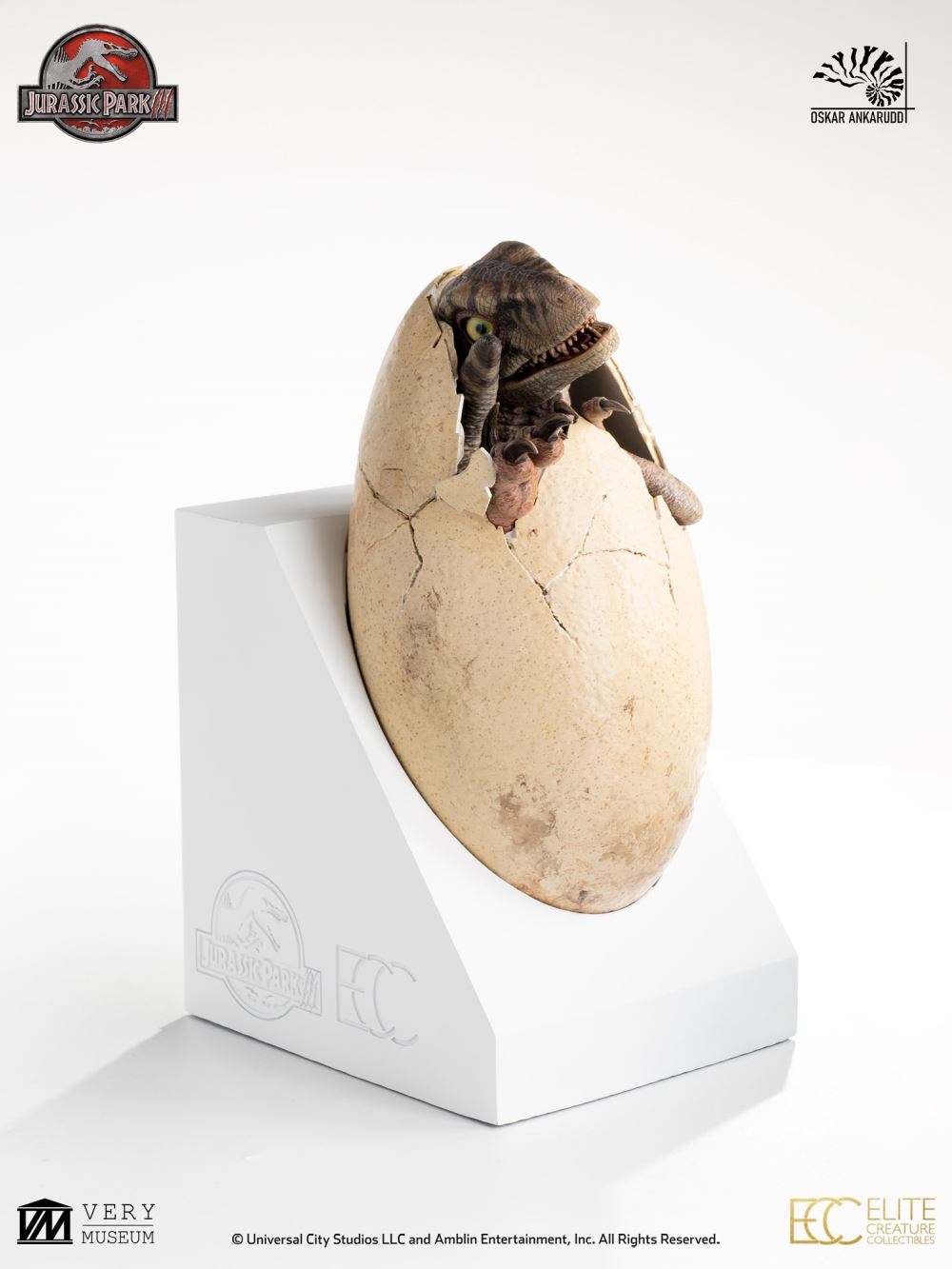 Hatching White Queen [Jurassic Park III]