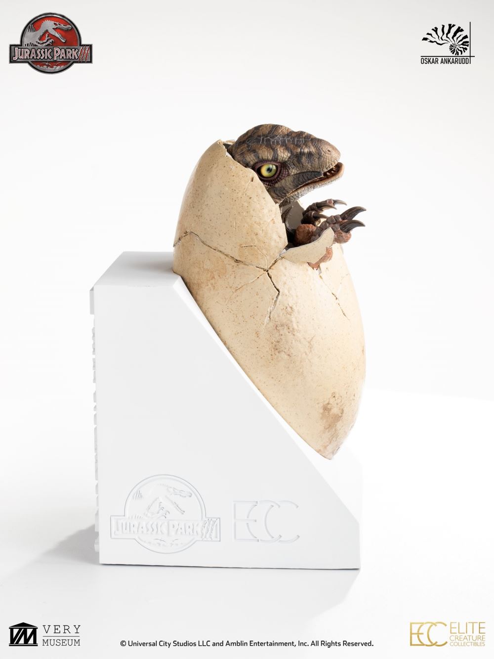 Hatching White Queen [Jurassic Park III]