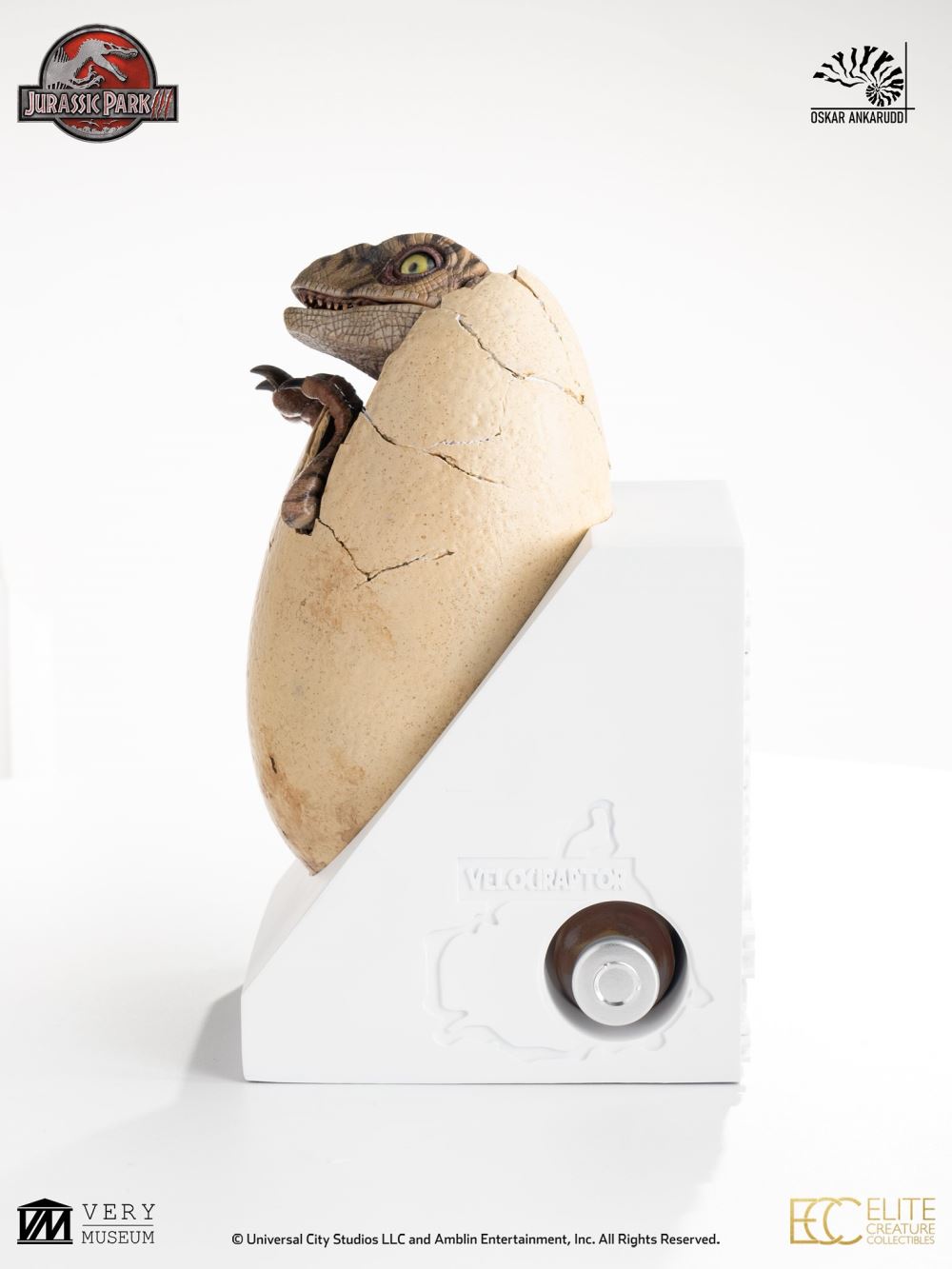 Hatching White Queen [Jurassic Park III]