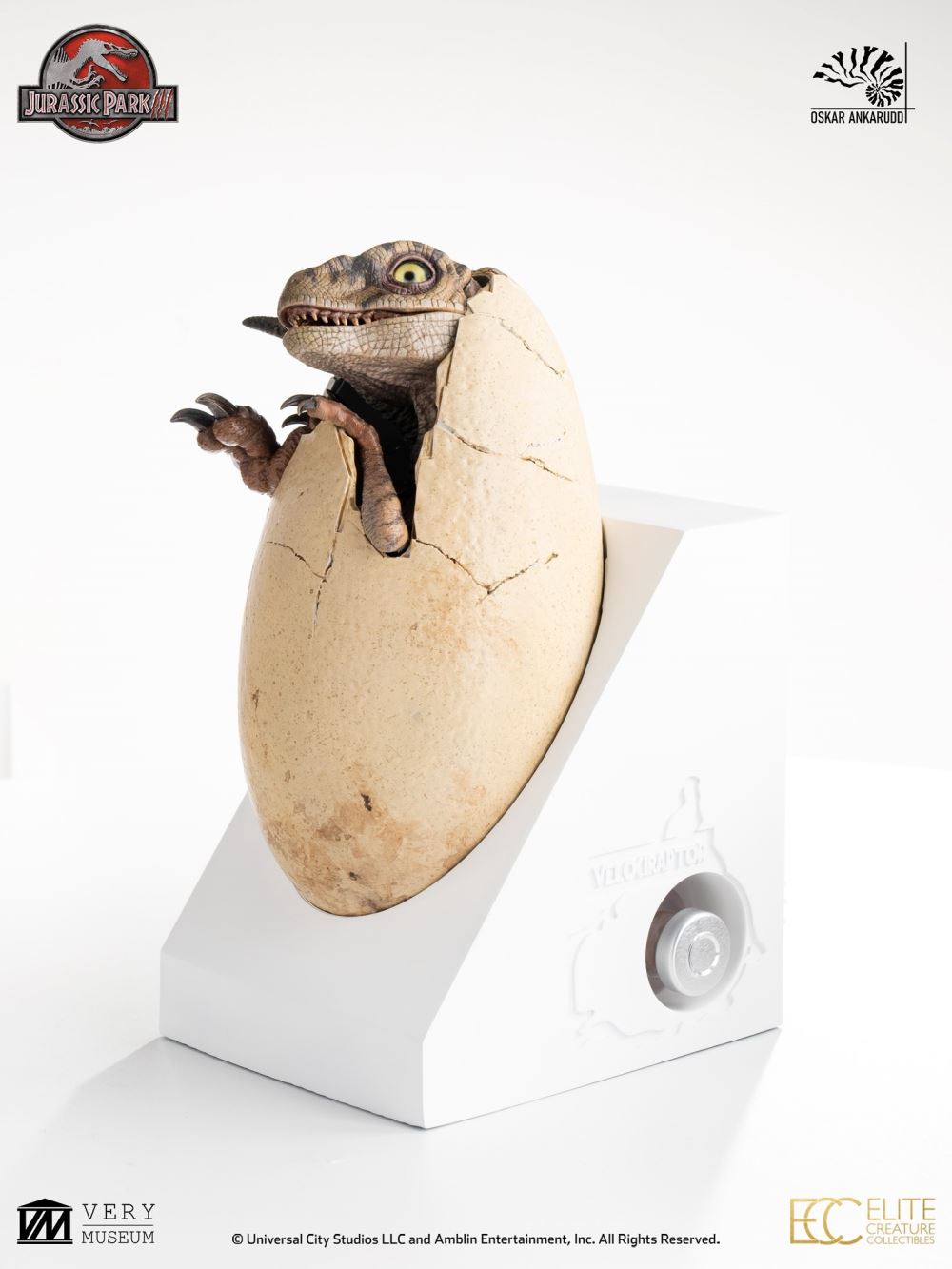 Hatching White Queen [Jurassic Park III]