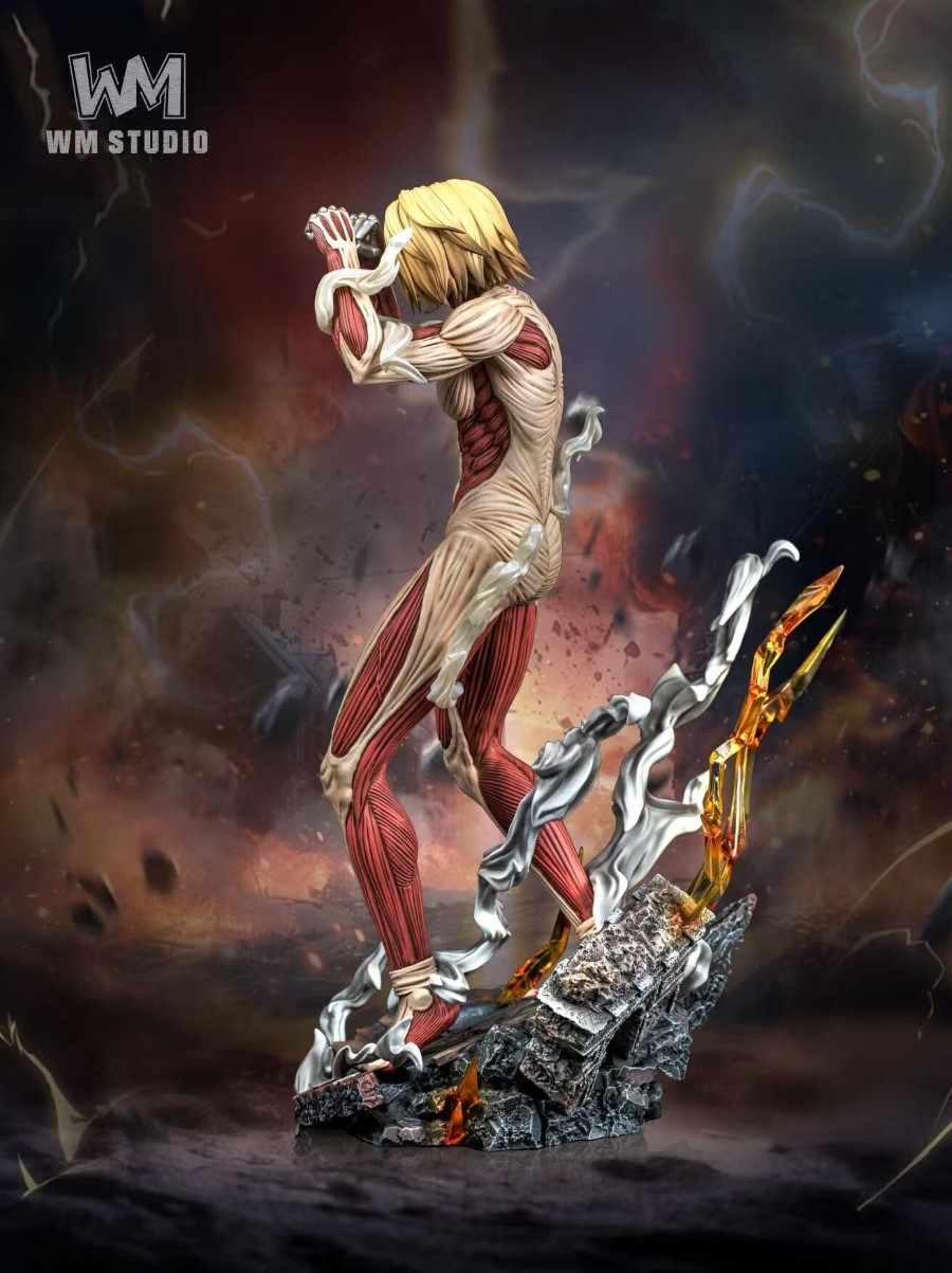 Female Titan Annie Leonhart - Attack on Titan