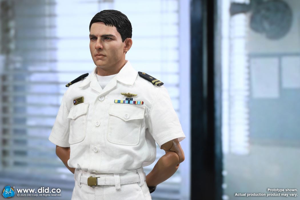 US Navy Pilot - Lieutenant Peter 1/6