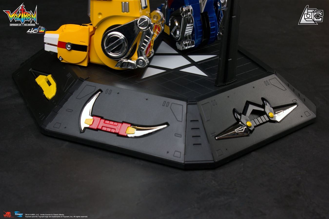 Voltron 40th Anniversary Gift Set