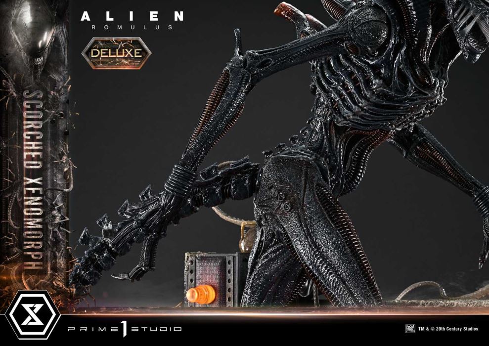 Alien: Romulus  Scorched Xenomorph DX Version