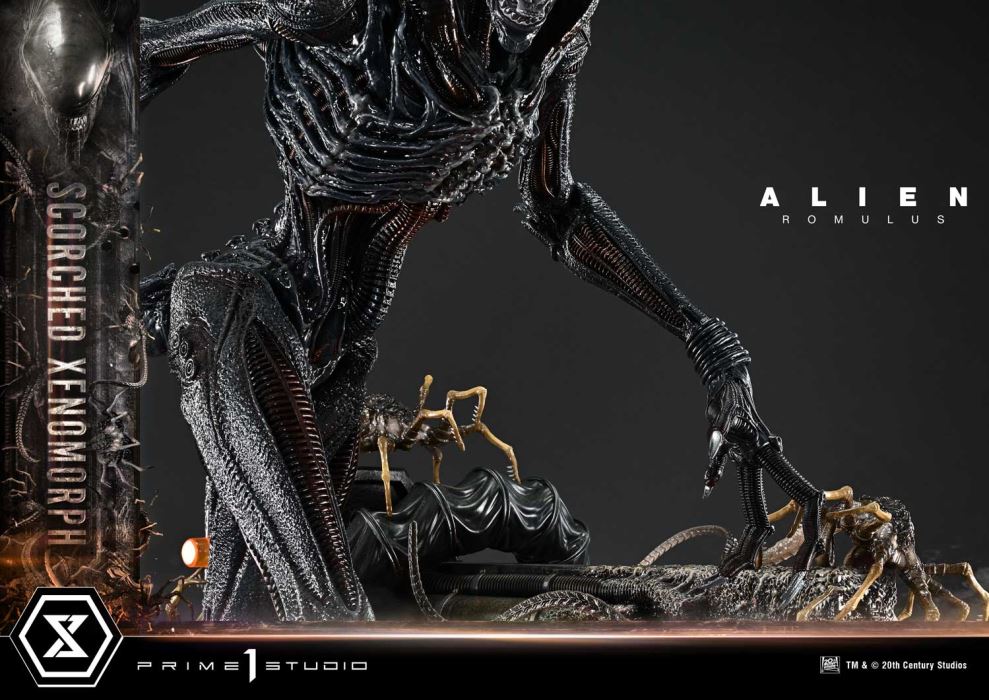 Alien: Romulus  Scorched Xenomorph DX Version