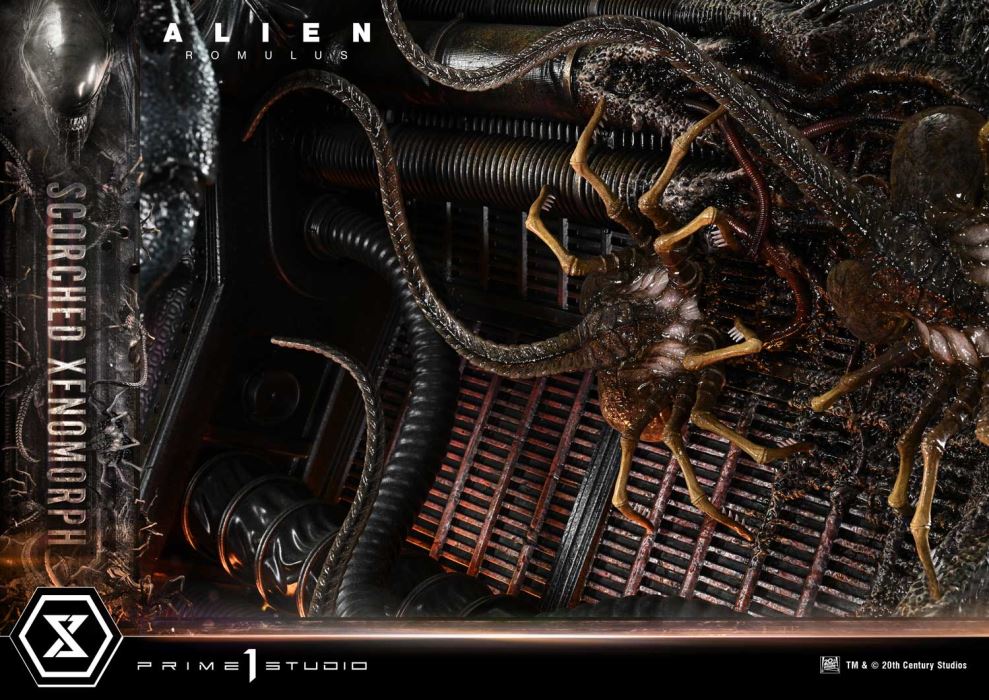 Alien: Romulus  Scorched Xenomorph DX Version