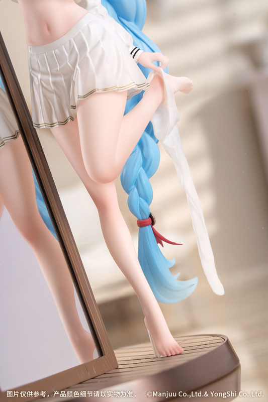 Gift+ Azur Lane Janus: Fear of Changing... Clothes 1/8