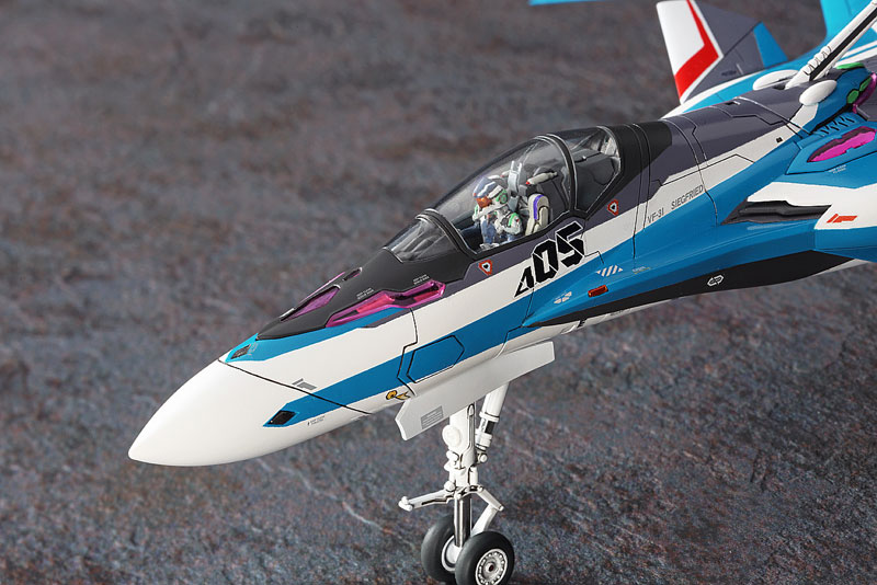 VF-31J Siegfried Hayate Custom Macross Delta 1/72