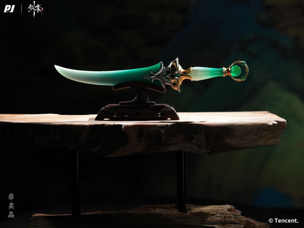 Sword Comes: the Skirt-Pressing Blade