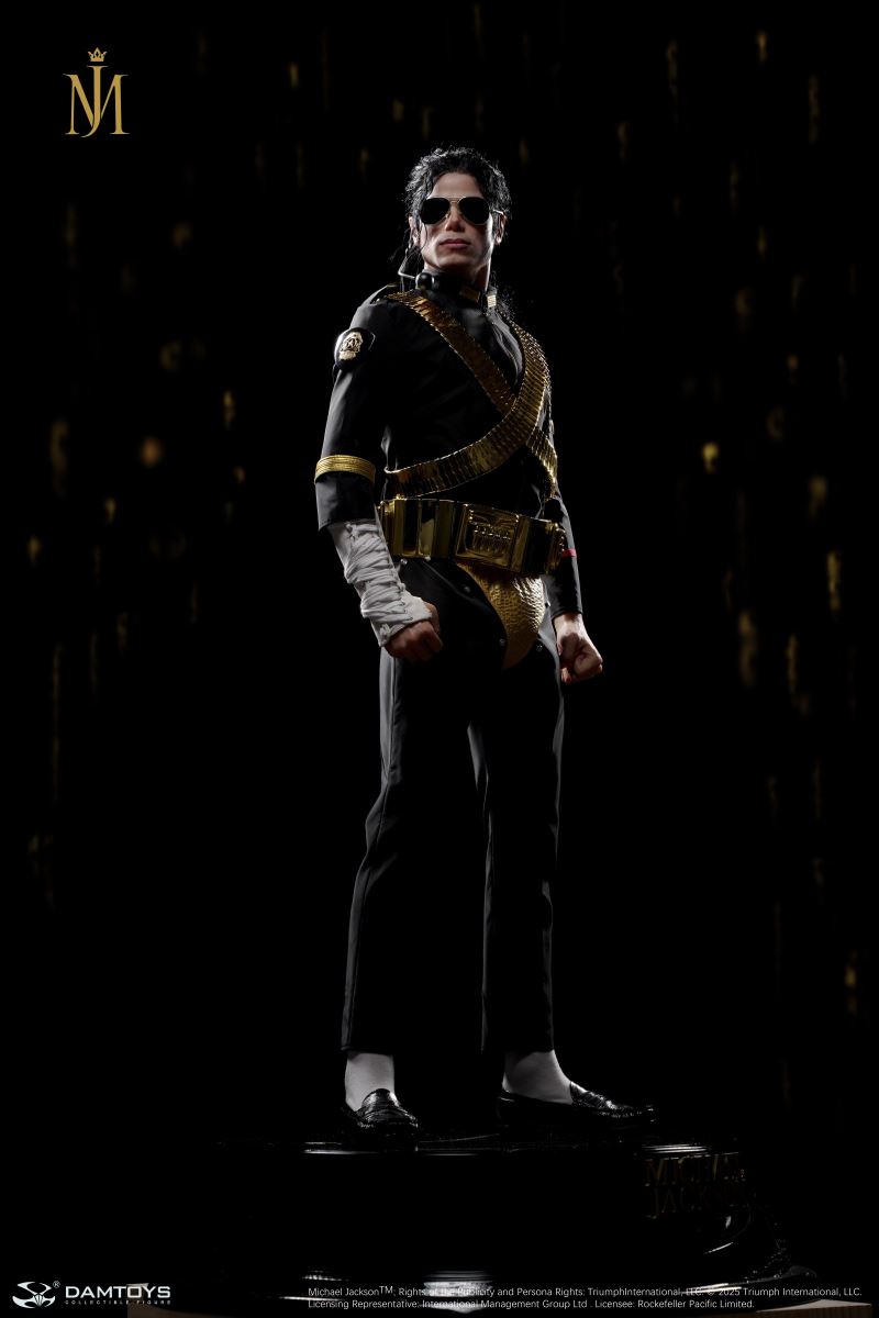 Michael Jackson 1/2 Hyper-Realistic Celebrity Statue