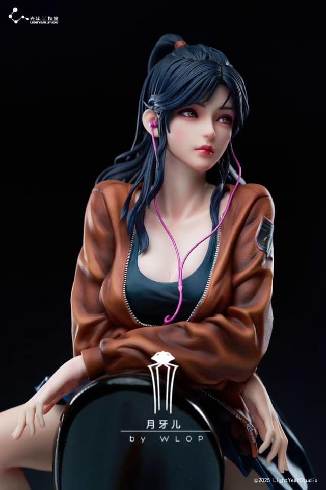 Yue Yaer - Crescent Moon 1/4