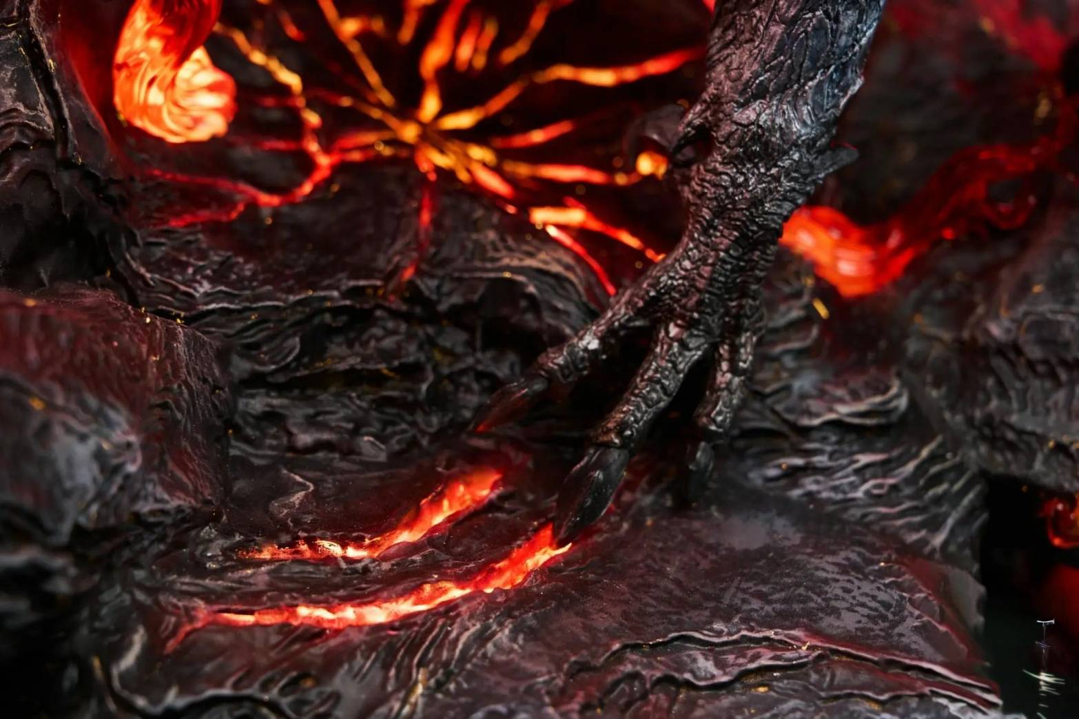 Valstrax & Risen Crimson Glow Valstrax - Monster Hunter