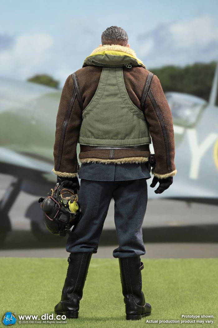WWII British pilot Squadron Leader Tom 1/6