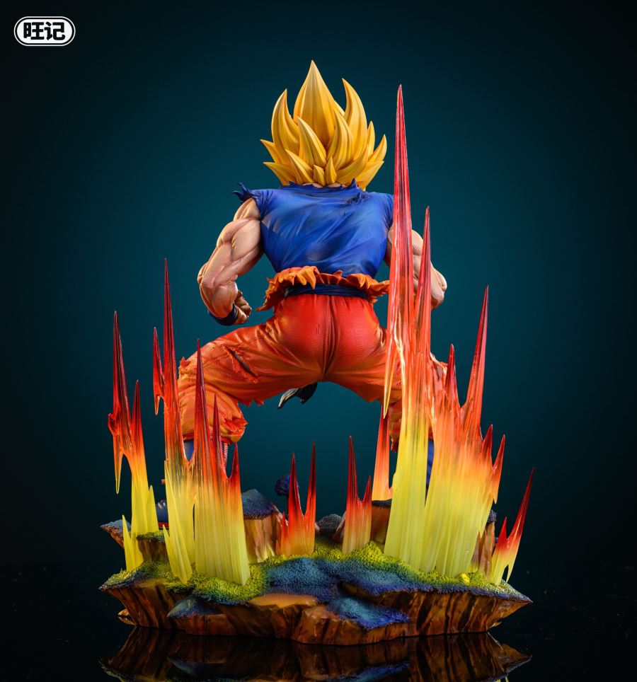 First Super Saiyan Goku - Dragon Ball