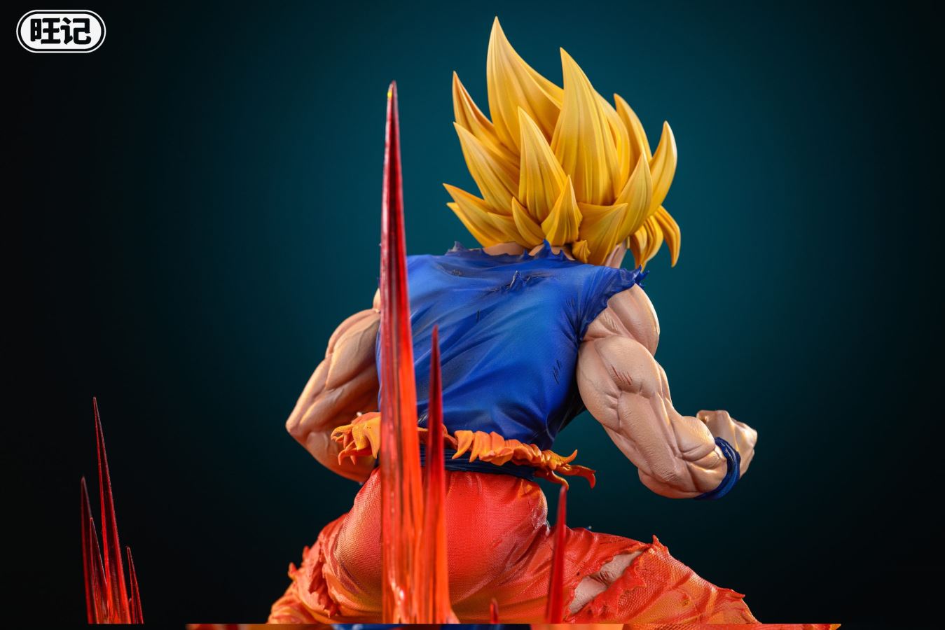 First Super Saiyan Goku - Dragon Ball