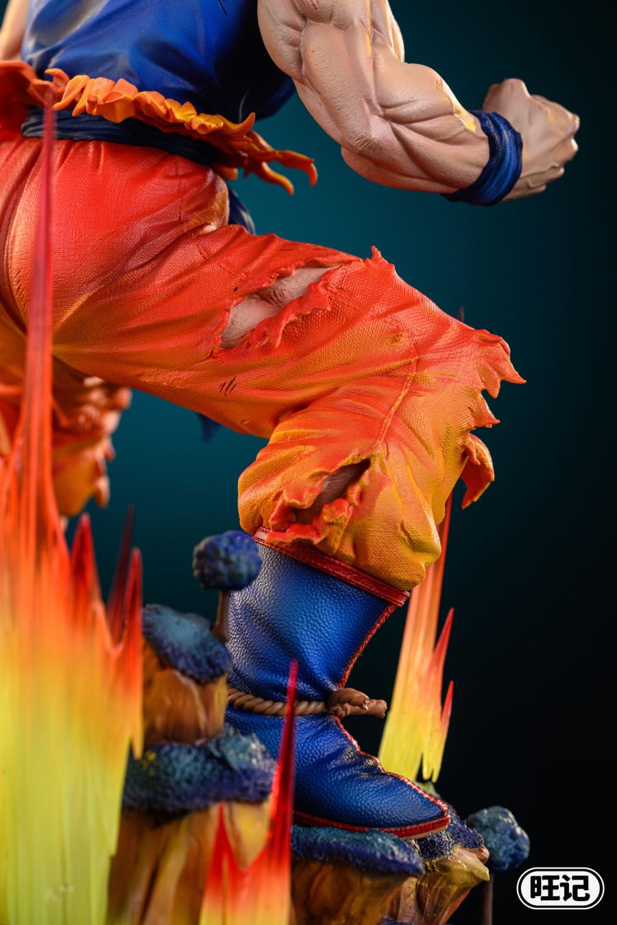 First Super Saiyan Goku - Dragon Ball