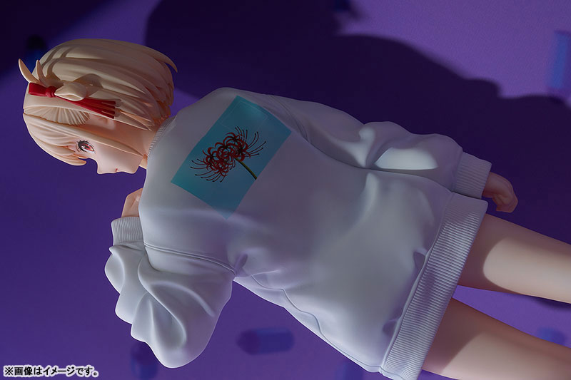 Lycoris Recoil Chisato Nishikigi: Oversized Sweatshirt Ver. 1/7