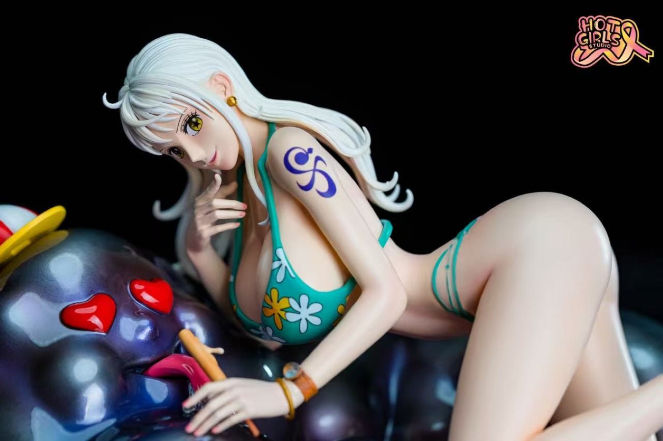 Nami Pool Party - One Piece