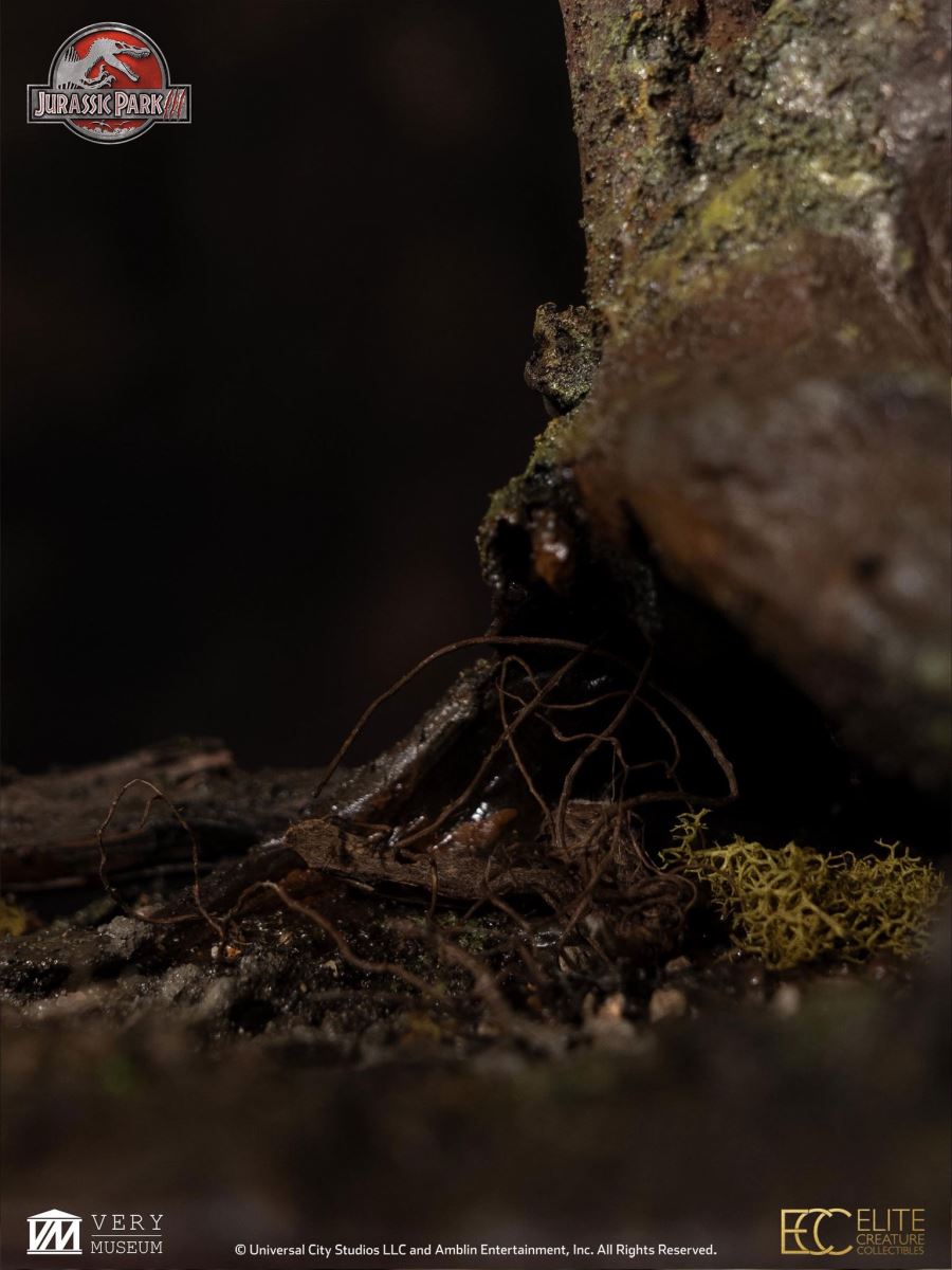 Female Velociraptor White Queen Maquette (JP3)