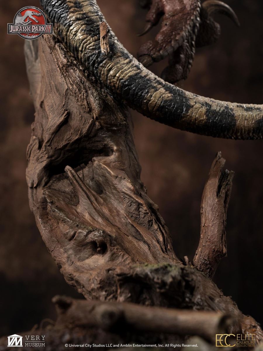 Female Velociraptor White Queen Maquette (JP3)