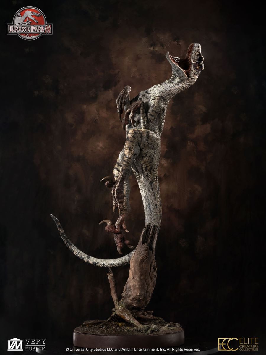 Female Velociraptor White Queen Maquette (JP3)