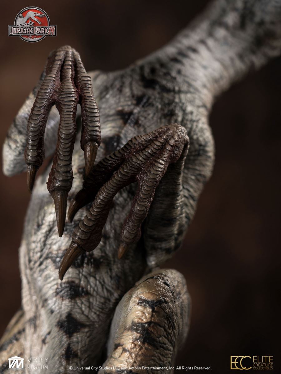 Female Velociraptor White Queen Maquette (JP3)