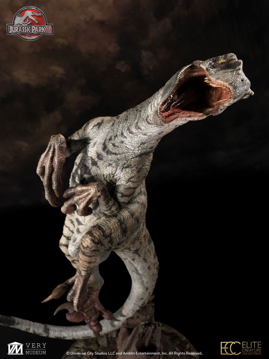 Female Velociraptor White Queen Maquette (JP3)