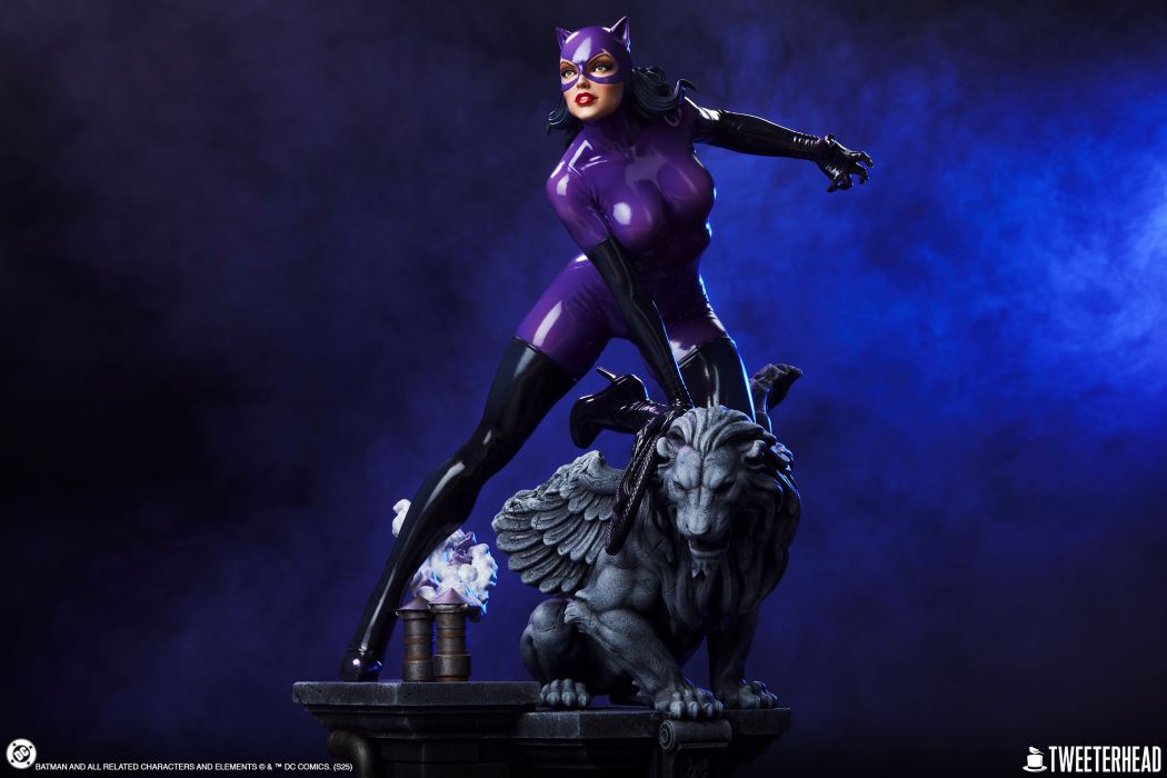 Catwoman (Purple Edition)