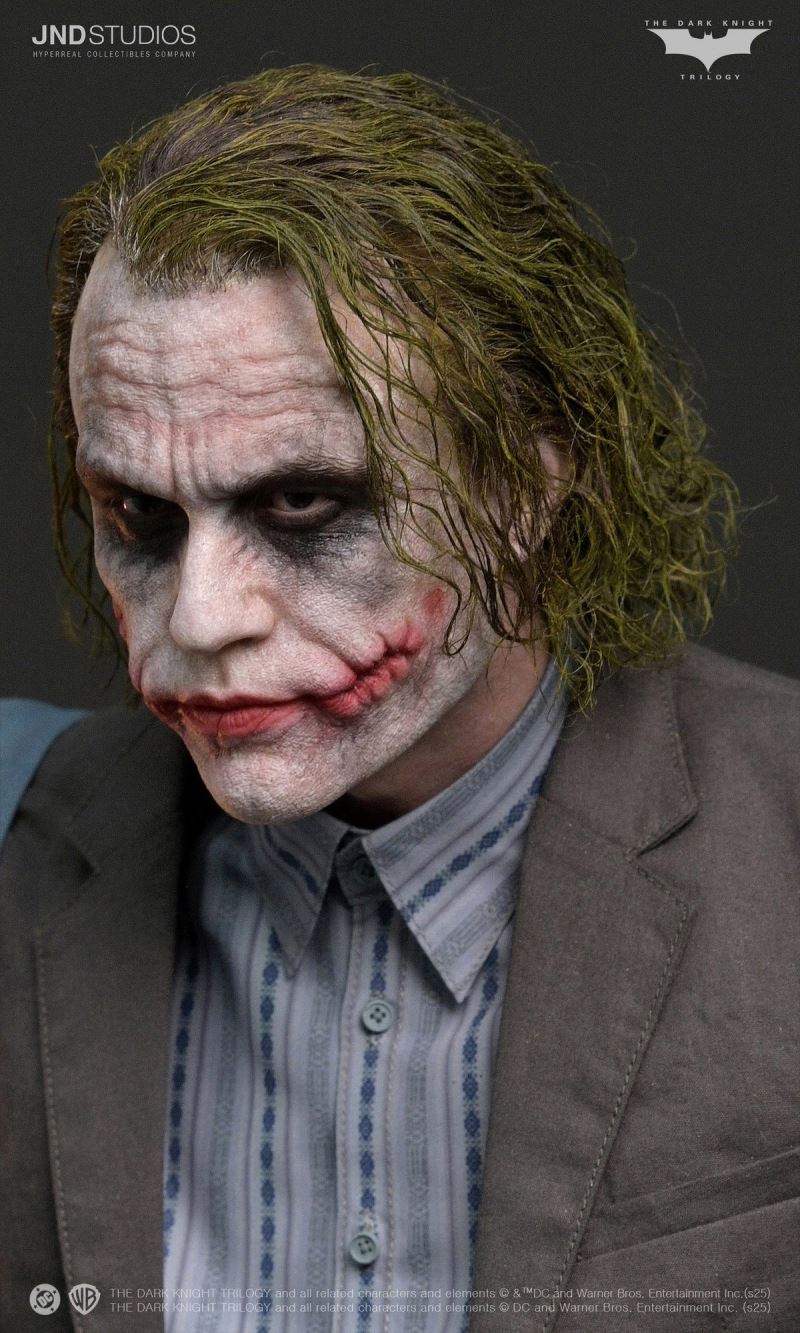 The Joker [Robber Version & Robber and Coat Version] 1/3