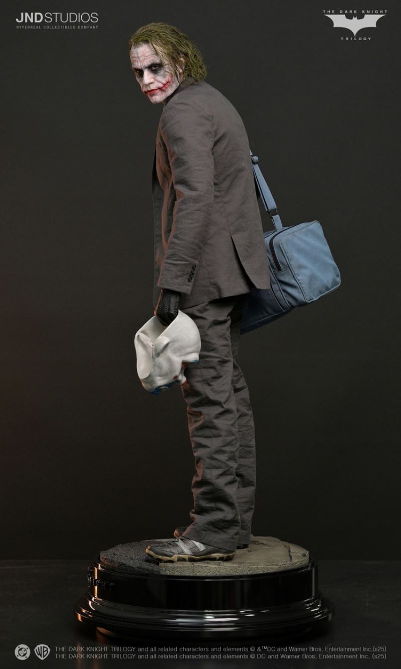 The Joker [Robber Version & Robber and Coat Version] 1/3