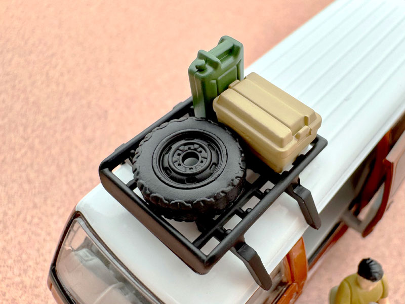 LV-N310d Mazda Bongo Brawny Van Custom Model (Brown) w/Roof Carrier